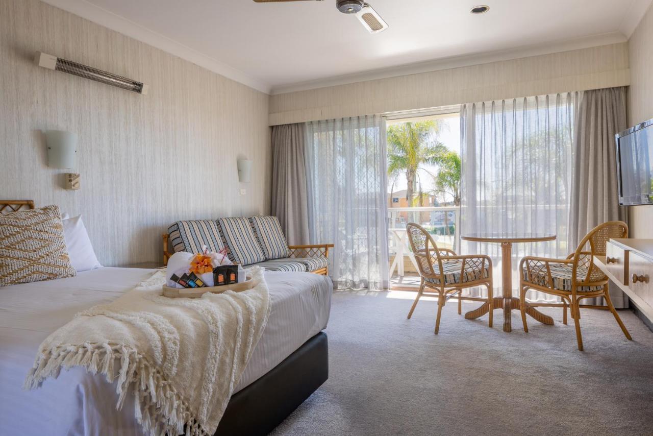 South Pacific Palms Motor Inn Tuncurry Esterno foto