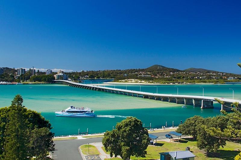 South Pacific Palms Motor Inn Tuncurry Esterno foto