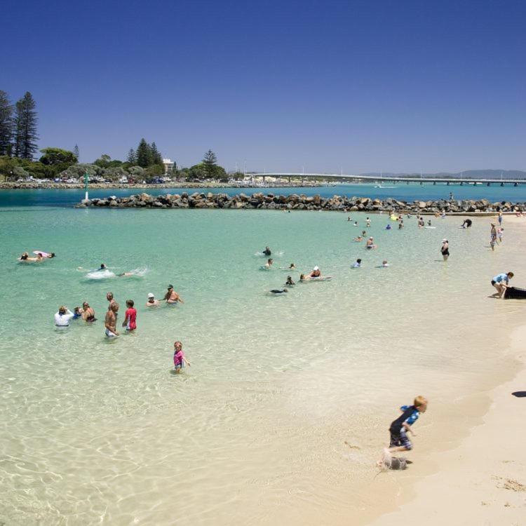 South Pacific Palms Motor Inn Tuncurry Esterno foto