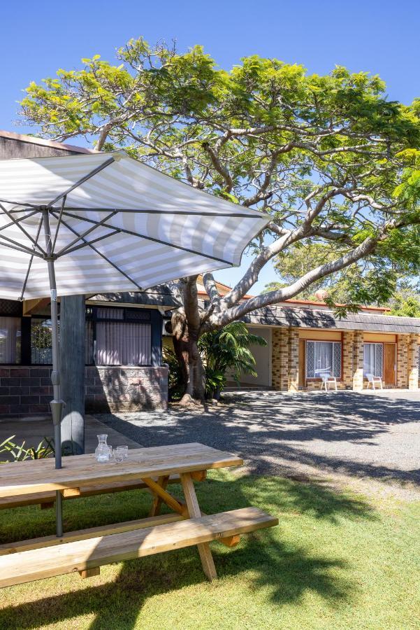 South Pacific Palms Motor Inn Tuncurry Esterno foto