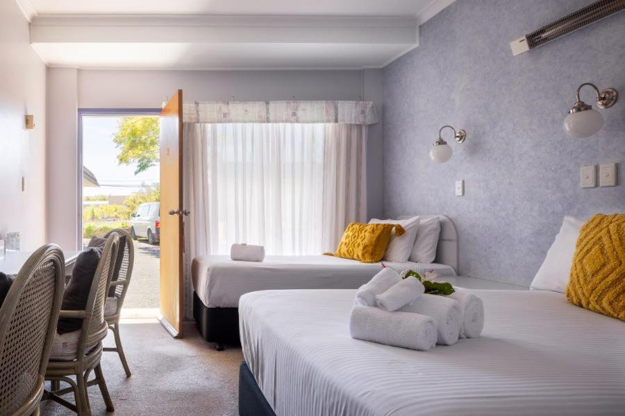 South Pacific Palms Motor Inn Tuncurry Esterno foto
